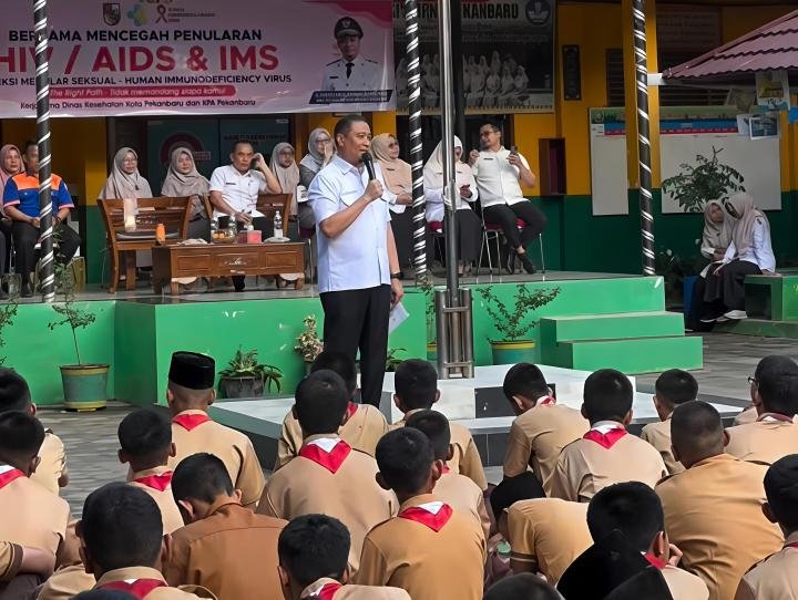 Anak Muda di Pekanbaru Diimbau Waspadai LGBT dan Penularan HIV 
