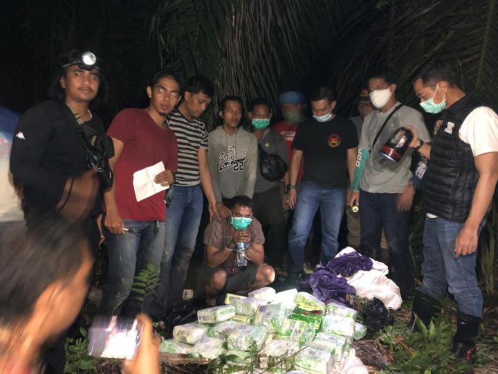Polisi Gagalkan Penyelundupan 50 Kg Sabu di Areal Perkebunan 