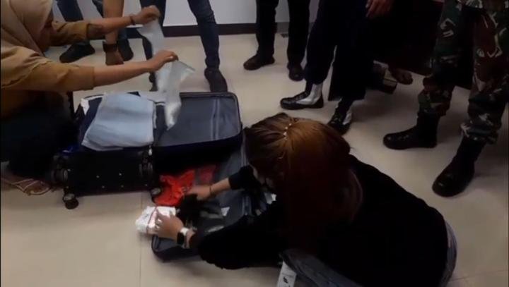 Polda Riau Gerebek Kos Tempat Pengemasan Narkoba, Sabu Senilai Rp5 M Disita