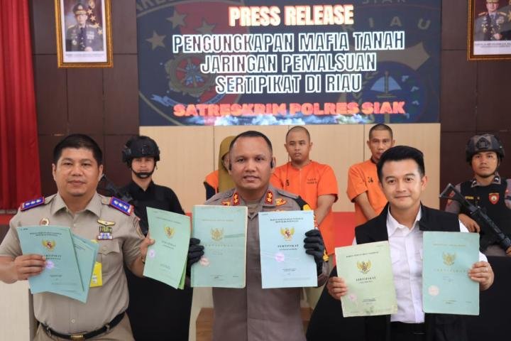 Polres Siak Ungkap Sindikat Pemalsuan Sertifikat Tanah: Cetaknya di Pekanbaru