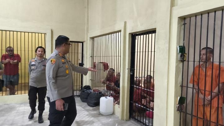 Sidak Tahanan, Kapolres Kampar : Jaga Kebersihan dan Ketertiban dalam Sel