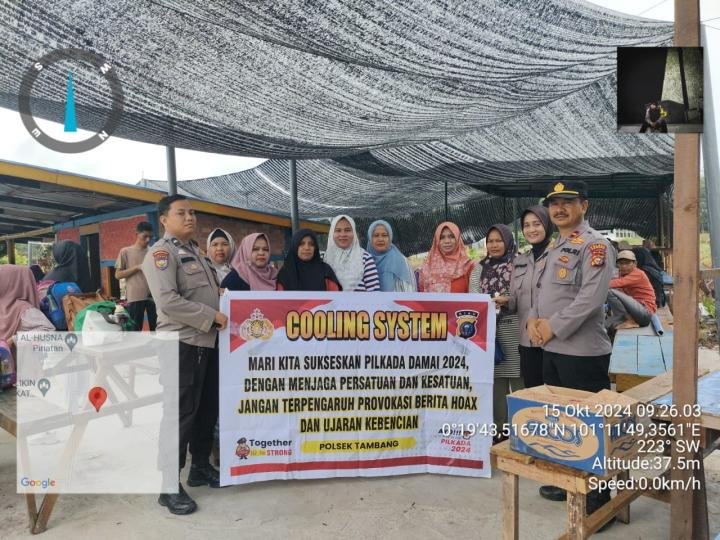 Kanit Binmas dan Bhabinkamtibmas Polsek Tambang Cooling System dengan Warga Desa Kampar 