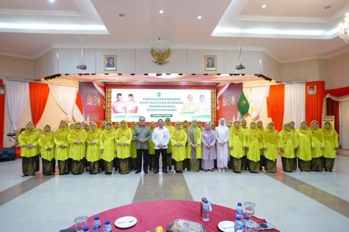 Pengurus Pusdatin Puanri Resmi Dikukuhkan, Diharapkan Jadi Corong Aspirasi Perempuan Riau