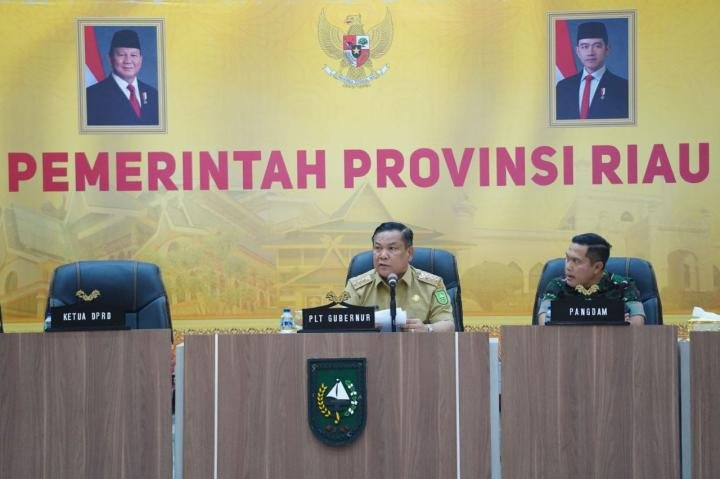 Forkopimda Riau Gelar Rapat Mitigasi Bencana Hidrometeorologi, Pengendalian Inflasi dan HBKN