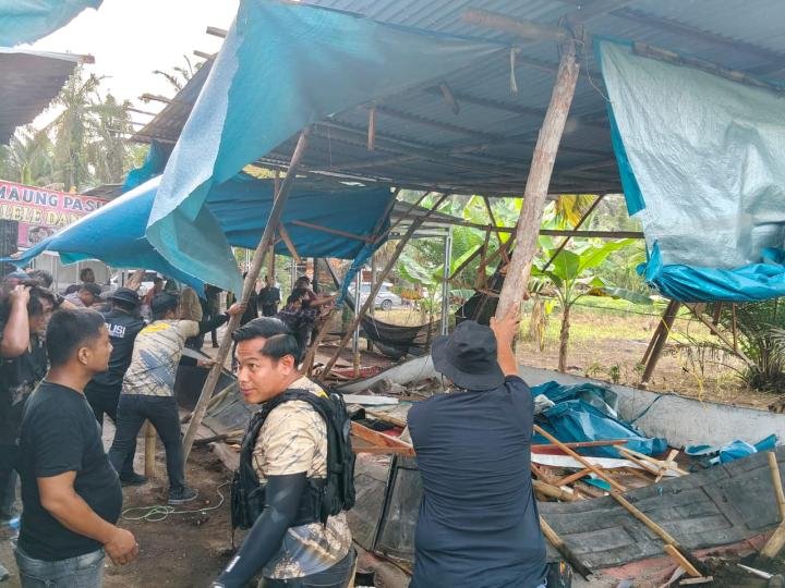 Bupati Arena Sabung Ayam Dibongkar Petugas Gabungan, Diduga Milik Oknum Aparat