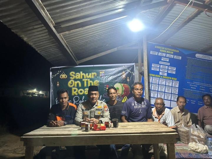 Kapolres Rohil Pimpin Sahur On The Road, Perkuat Harkamtibmas Ramadan 1447 H