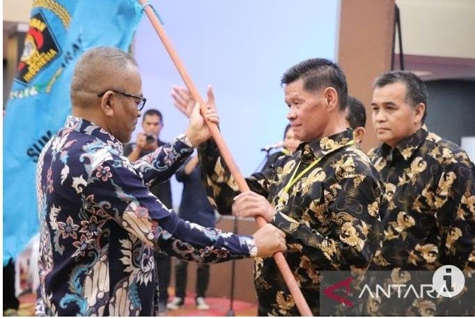 Sempat Tersendat, Basril Basyar Akhirnya Dilantik Pimpin PWI Sumbar 2022-2027