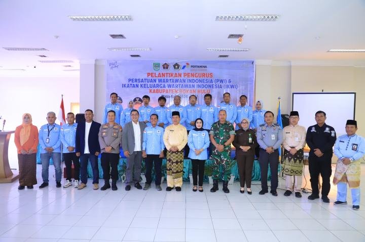 Lantik Pengurus PWI Rohul Masa Bakti 2024-2027, Ketua Raja Isyam: Jaga Etika dan Integritas