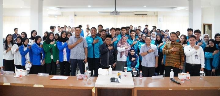 Mahasiswa FISIP Unri Laksanakan Praktikum Sistem Kepartaian di KPU Riau