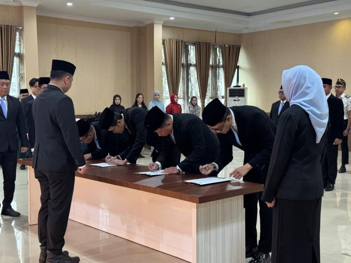Kakan Imigrasi Pekanbaru Lantik Pejabat Baru: Berikan Pelayanan Terbaik kepada Masyarakat