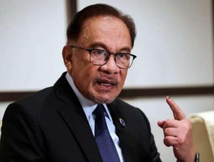Jadi Korban Penipuan Gibran Rp880 Miliar, Anwar Ibrahim Ambil Langkah Hukum