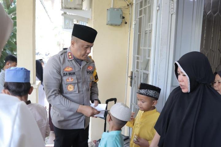 Sembari Cooling System, Kapolres Rohil Beri Santunan ke Anak Yatim dan Fakir Miskin 