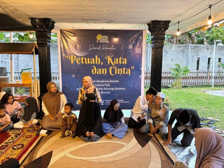 KSB Rumah Sunting Gelar Tadarus Puisi dan Santuni Anak Yatim