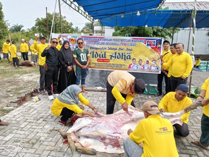 PWMOI Riau Sembelih Empat Ekor Hewan Kurban, Momentum Pererat Silaturahmi