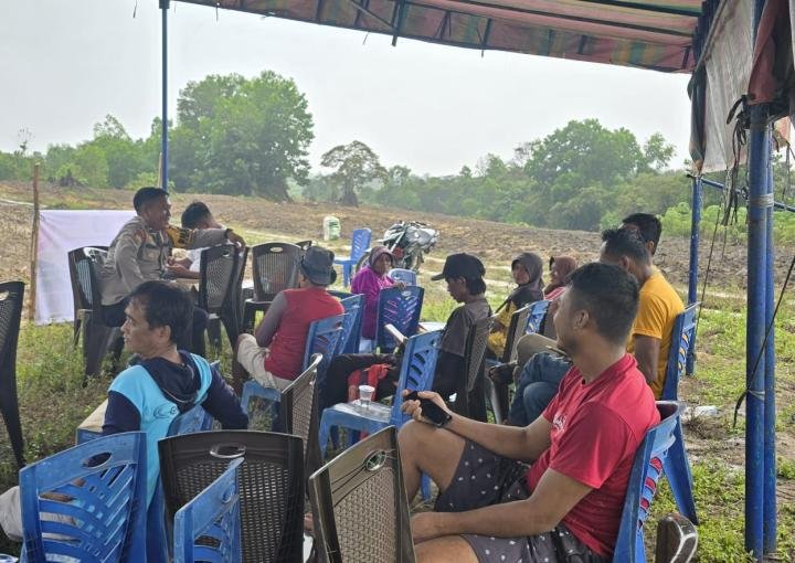 Warga Balai Raja Antusias Sukseskan Pilkada, Usai Dapat Sosialisasi dari Bhabinkamtibmas