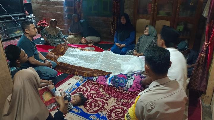 Sedihnya... Petani di Kuansing Tewas Tersambar Petir