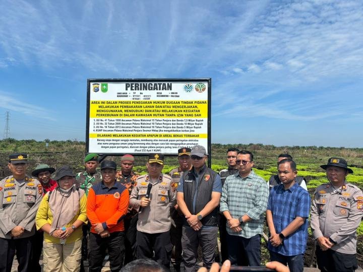 Polres Inhu-Forkopimda Pasang Plang Peringatan Larangan, Harapkan Tidak Ada Lagi Karhutla