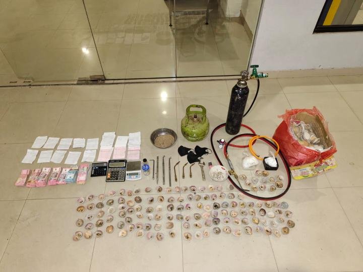 Polda Riau Gerebek Kontrakan Pengolahan dan Pemurnian Pentolan Emas Hasil Peti