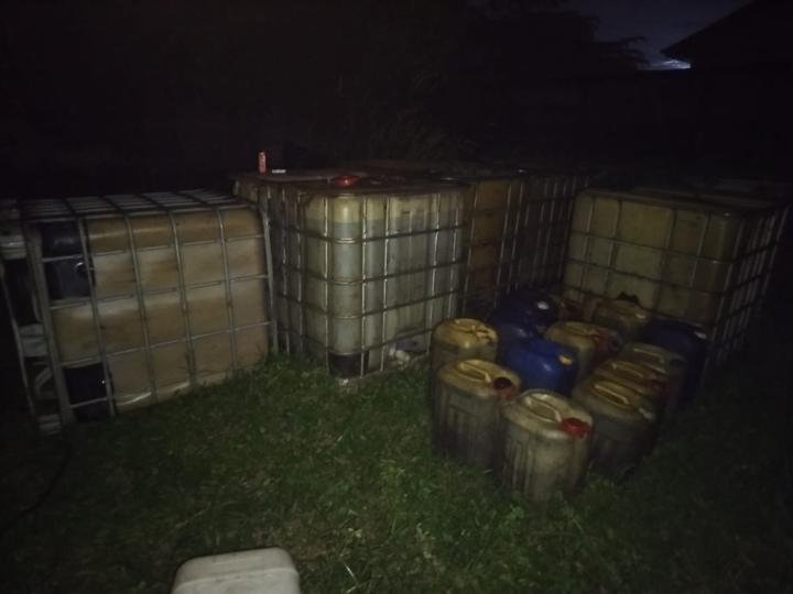 Polda Riau Bongkar Gudang BBM Subsidi di Pekanbaru, 1.400 Liter Bio Solar Diamankan