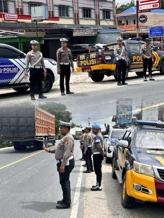 Antisipasi Kemacetan Libur Panjang, Polres Pelalawan dan Polsek Gelar Patroli Bersinggungan
