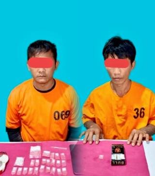 Polres Pelalawan Sergap Dua Pengedar Sabu di Perkebunan Sawit