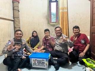 Ditlantas Polda Riau Gelar Program “Bagi Kolak”, Sentuh Hati Korban Kecelakaan