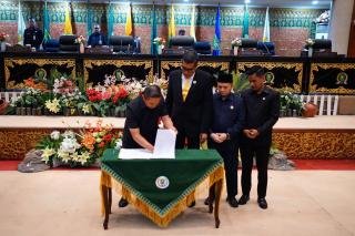 DPRD Bersama Pemprov Riau Sahkan Ranperda Pengembangan Bakat Penyandang Disabilitas