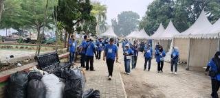 Sempena HUT ke-25, Demokrat Kuansing Goro di Arena Pacu Jalur dan Berikan Masker