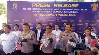 Polda Riau dan Jajaran Sibak 1.333 Kasus Kejahatan Jalanan, Sita Dua Senpi - Ratusan Motor