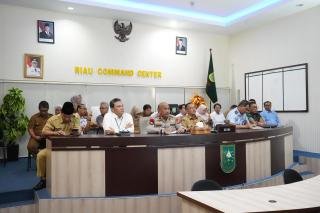 Wakapolda Riau Rakor Pengendalian Inflasi Daerah 2025 dan Teken MoU Kesepahaman Pengawasan Perizinan