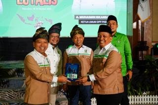 Lantik Dani Nursalam Jadi Ketua LKP DPW PKB Riau, Ini Penegasan Abdul Wahid