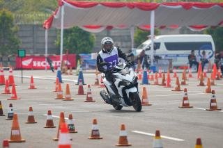 Maknai Kemerdekaan di Jalan Raya, Capella Honda Riau Bagikan Tips Cari Aman Berkendara