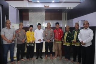 Kapolres Pelalawan Didampingi Kasat Polairud Sambangi Baznas, Perkuat Sinergi 