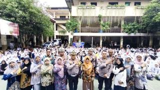 Polda Riau Gencarkan Edukasi Tertib Lalu Lintas-Peduli Lingkungan ke Sekolah dan Masyarakat