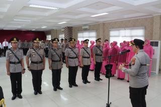 Kapolresta Pimpin Upacara Sertijab, Tiga Kapolsek di Pekanbaru Diganti 