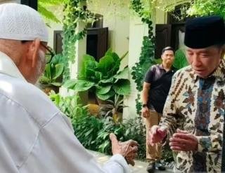 Jokowi Kaget Didatangi Ustadz Abu Bakar Baasyir