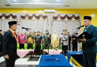 Dilantik Bupati, Zulfahmi Adrian Resmi Jabat Sekda Inhu 