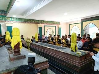 Wali Kota Agung Ziarah ke Makam Pendiri Pekanbaru, Jelang Hari Jadi ke-241