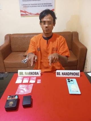 Pengedar di Langgini Ditangkap, 16,08 Gram Sabu Ditemukan di Bawah Kompor Gas