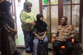 Valery Wahid Korban KDRT Viral Diangkat sebagai Anak Angkat oleh Polres Kampar 