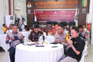 Kapolres Kuansing Hadiri Rapat Pleno Terbuka di KPU dan Pastikan Situasi Aman