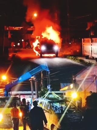 Mobil Innova Ludes Terbakar, Diduga karena Keluarkan Jerigen Berisi BBM Pertalite
