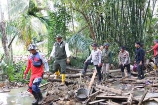 Menhut dan Kapolda Riau Turun ke Sumbar, Fokus Pembukaan Akses - Penanganan Psikologis Korban