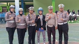Ditlantas Polda Riau Tanamkan Budaya Tertib Lalu Lintas dan Peduli Lingkungan di MAN 1 Pekanbaru
