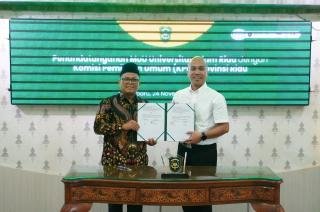 KPU Provinsi Riau dan UIR Teken MoU, Perkuat Sinergi Akademik dan Demokrasi