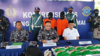 Tim F1QR Lanal Dumai Amankan 14 Kg Sabu Disimpan di Kapal Pompong Asal Malaysia