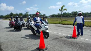 Komunitas Honda PCX Antusias Ikuti Safety Riding 