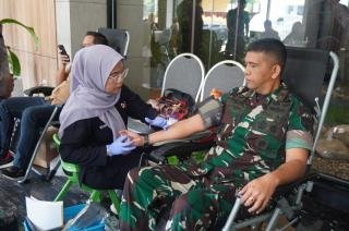Danrem 031/Wira Bima Donor Darah Bantu Ketersediaan Stok Bagi Masyarakat