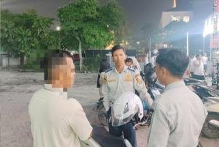 Kedapatan Tarik Uang di Lokasi Parkir Gratis, Jukir Liar Indomaret Ditertibkan 