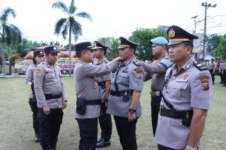 Kasat Intelkam dan Kapolsek XIII Koto Kampar Sertijab, Ini Pesan Kapolres Kampar